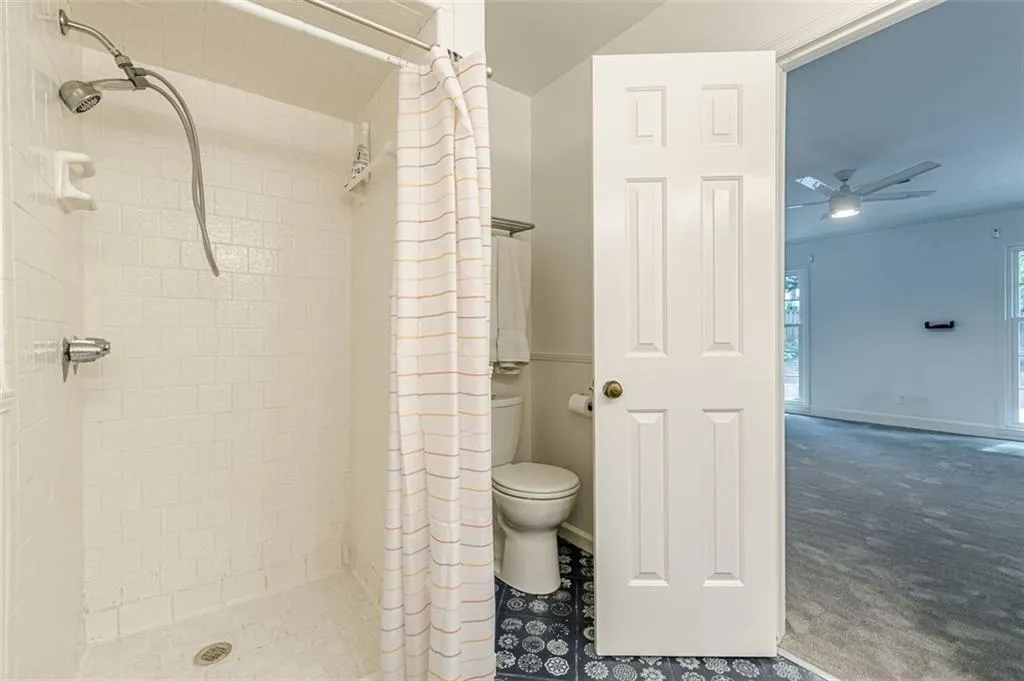 320 Alberta Terrace Ne Unit 3, Atlanta, Georgia 30305, 3 Bedrooms Bedrooms, ,3 BathroomsBathrooms,Residential,For Sale,320 Alberta Terrace Ne Unit 3,7632941