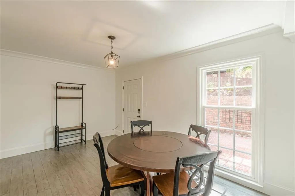 320 Alberta Terrace Ne Unit 3, Atlanta, Georgia 30305, 3 Bedrooms Bedrooms, ,3 BathroomsBathrooms,Residential,For Sale,320 Alberta Terrace Ne Unit 3,7632941