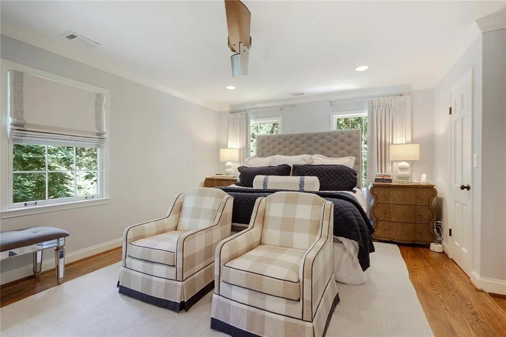 5200 High Point Road, Atlanta, Georgia 30342, 4 Bedrooms Bedrooms, ,3 BathroomsBathrooms,Residential,Sold,5200 High Point Road,6765638