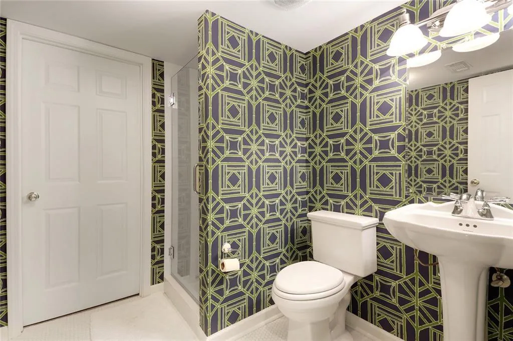 5200 High Point Road, Atlanta, Georgia 30342, 4 Bedrooms Bedrooms, ,3 BathroomsBathrooms,Residential,Sold,5200 High Point Road,6765638