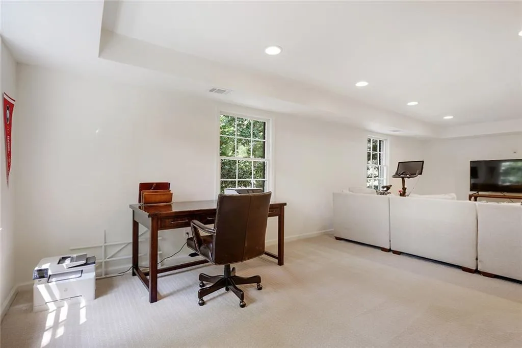 5200 High Point Road, Atlanta, Georgia 30342, 4 Bedrooms Bedrooms, ,3 BathroomsBathrooms,Residential,Sold,5200 High Point Road,6765638