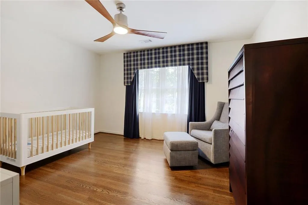 5200 High Point Road, Atlanta, Georgia 30342, 4 Bedrooms Bedrooms, ,3 BathroomsBathrooms,Residential,Sold,5200 High Point Road,6765638