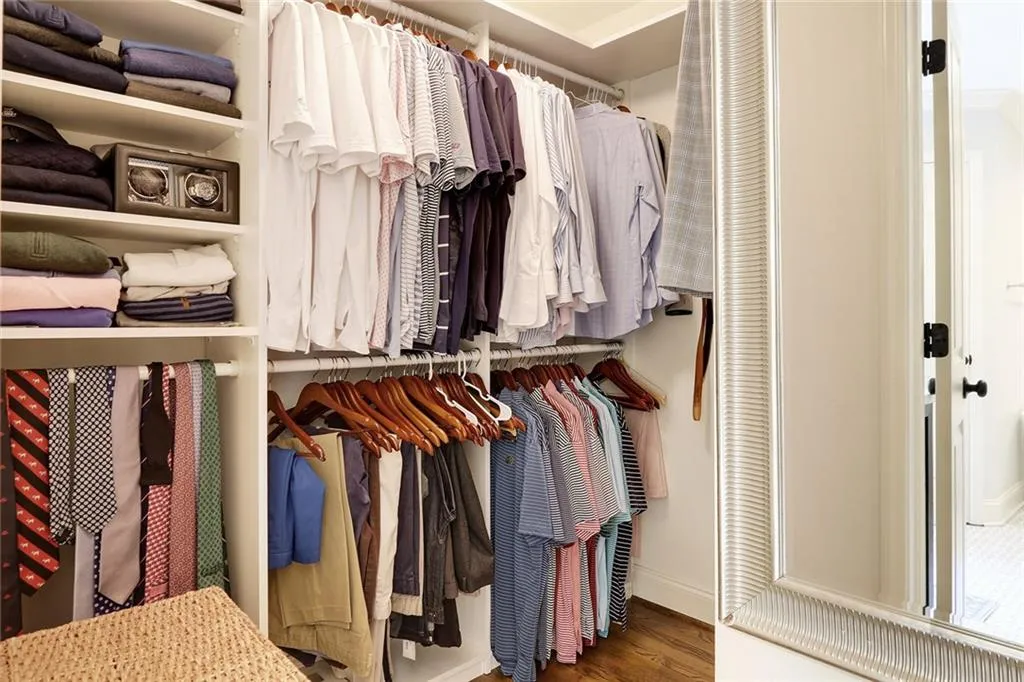 5200 High Point Road, Atlanta, Georgia 30342, 4 Bedrooms Bedrooms, ,3 BathroomsBathrooms,Residential,Sold,5200 High Point Road,6765638