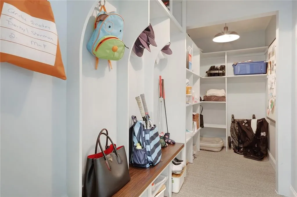 5200 High Point Road, Atlanta, Georgia 30342, 4 Bedrooms Bedrooms, ,3 BathroomsBathrooms,Residential,Sold,5200 High Point Road,6765638