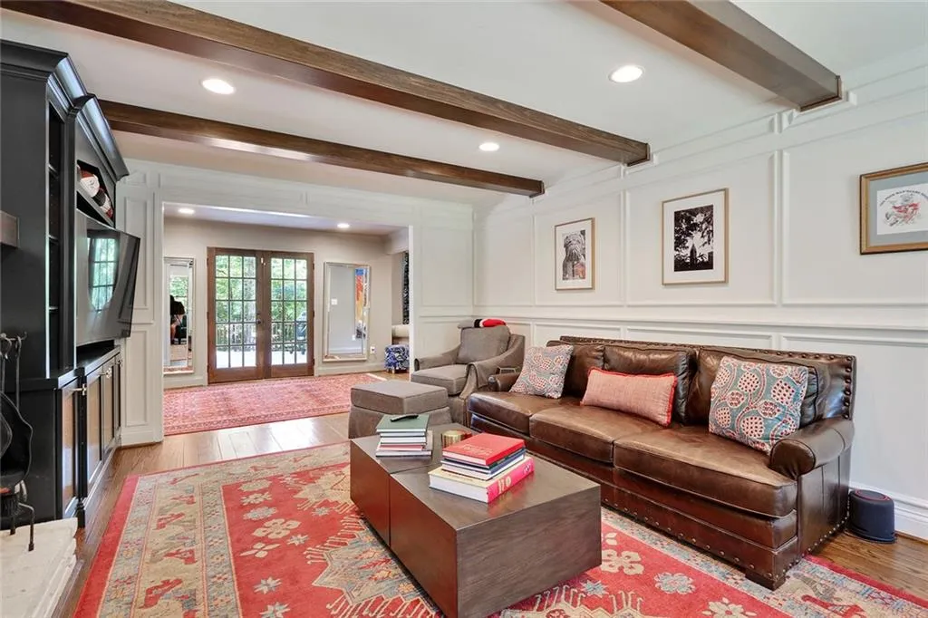 5200 High Point Road, Atlanta, Georgia 30342, 4 Bedrooms Bedrooms, ,3 BathroomsBathrooms,Residential,Sold,5200 High Point Road,6765638