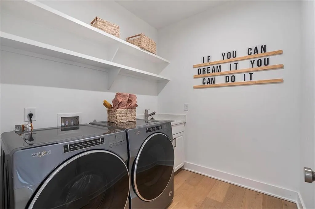 Signature Toll Brothers Designer Appointed Collections, expertly pre-appointed throughout every townhome. * Pictured: 