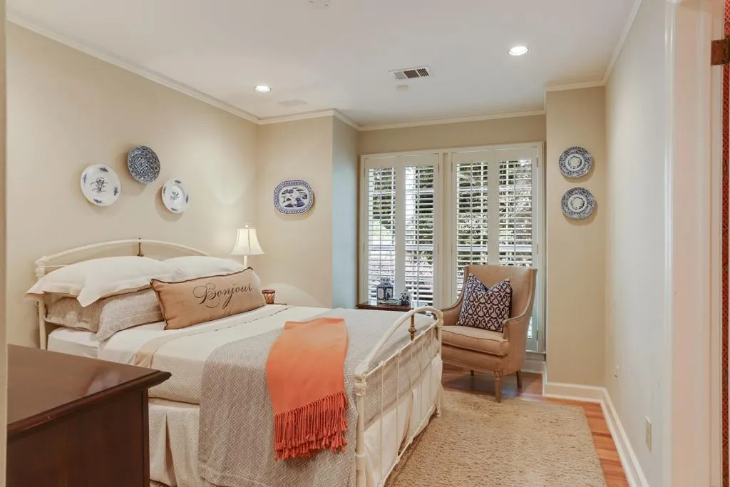120 Forrest Lake Drive, Sandy Springs, Georgia 30327, 5 Bedrooms Bedrooms, ,6 BathroomsBathrooms,Residential,Sold,120 Forrest Lake Drive,6104431