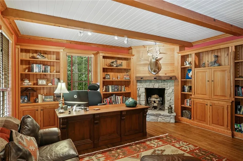 450 Ferry Landing, Sandy Springs, Georgia 30328, 5 Bedrooms Bedrooms, ,4 BathroomsBathrooms,Residential,Sold,450 Ferry Landing,6038718