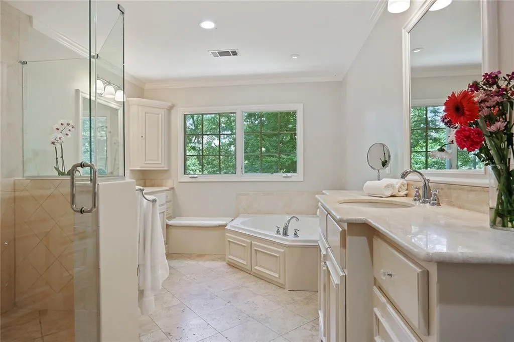 450 Ferry Landing, Sandy Springs, Georgia 30328, 5 Bedrooms Bedrooms, ,4 BathroomsBathrooms,Residential,Sold,450 Ferry Landing,6038718