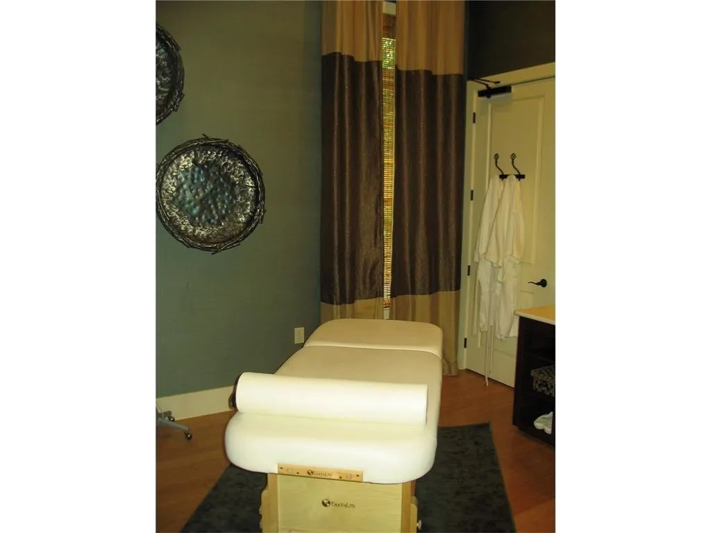 200 River Vista Drive Unit 532, Atlanta, Georgia 30339, 1 Bedroom Bedrooms, ,1 BathroomBathrooms,Residential,Sold,200 River Vista Drive Unit 532,5890938