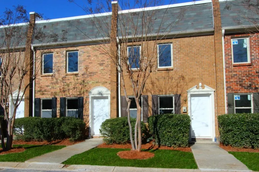 265 Winding River Drive Unit E, Sandy Springs, Georgia 30350, 2 Bedrooms Bedrooms, ,1 BathroomBathrooms,Residential,Sold,265 Winding River Drive Unit E,5614780