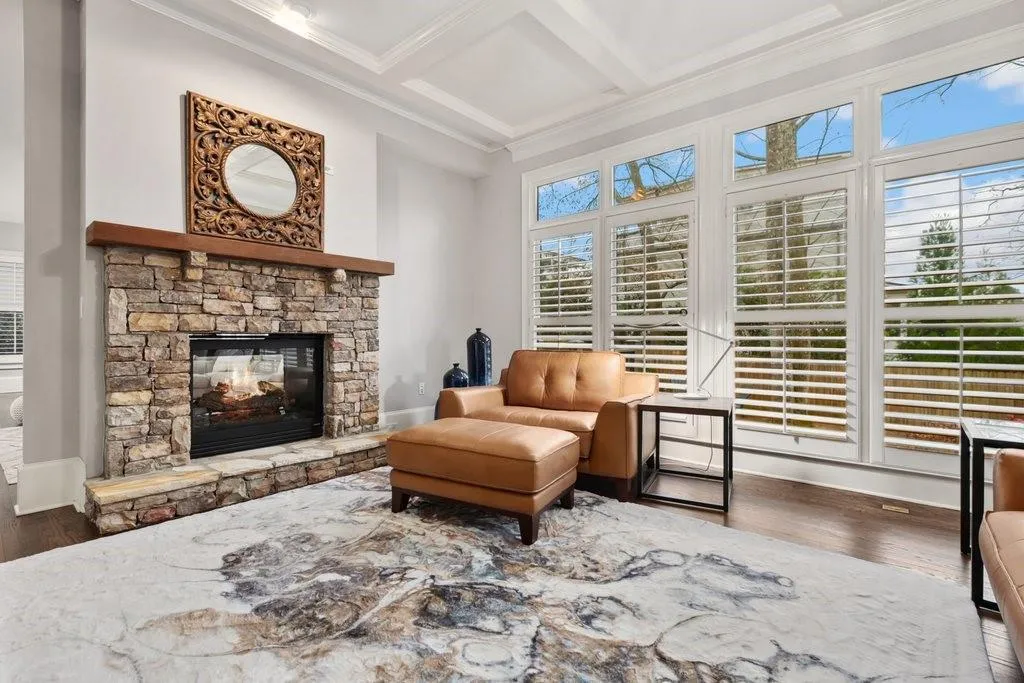 29 Cliftwood Drive, Sandy Springs, Georgia 30328, 5 Bedrooms Bedrooms, ,6 BathroomsBathrooms,Residential,Sold,29 Cliftwood Drive,7524001