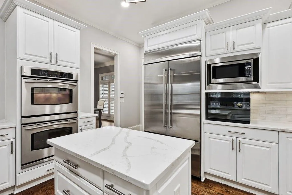 29 Cliftwood Drive, Sandy Springs, Georgia 30328, 5 Bedrooms Bedrooms, ,6 BathroomsBathrooms,Residential,Sold,29 Cliftwood Drive,7524001