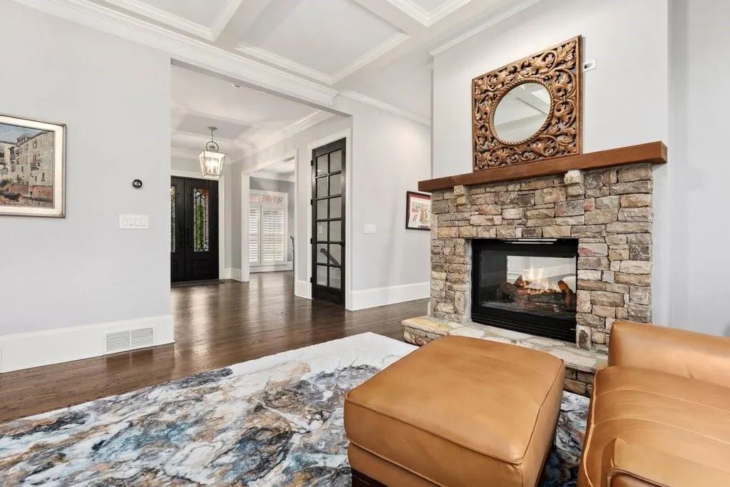 29 Cliftwood Drive, Sandy Springs, Georgia 30328, 5 Bedrooms Bedrooms, ,6 BathroomsBathrooms,Residential,Sold,29 Cliftwood Drive,7524001