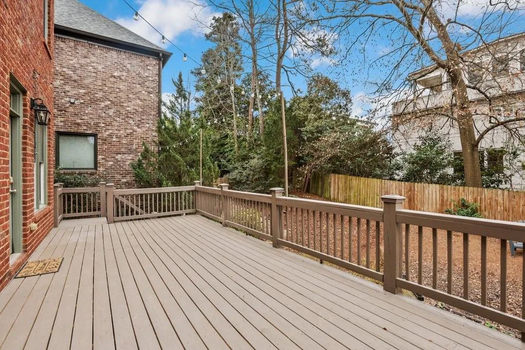 29 Cliftwood Drive, Sandy Springs, Georgia 30328, 5 Bedrooms Bedrooms, ,6 BathroomsBathrooms,Residential,Sold,29 Cliftwood Drive,7524001