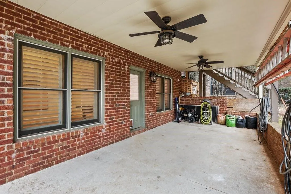 29 Cliftwood Drive, Sandy Springs, Georgia 30328, 5 Bedrooms Bedrooms, ,6 BathroomsBathrooms,Residential,Sold,29 Cliftwood Drive,7524001
