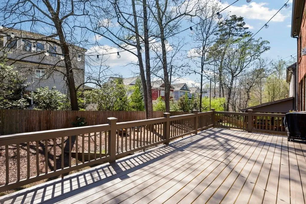 29 Cliftwood Drive, Sandy Springs, Georgia 30328, 5 Bedrooms Bedrooms, ,6 BathroomsBathrooms,Residential,Sold,29 Cliftwood Drive,7524001