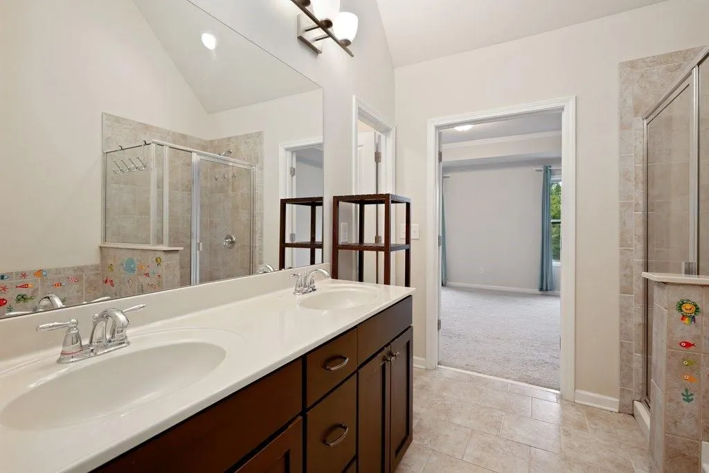 7515 Highland Bluff, Atlanta, Georgia 30328, 3 Bedrooms Bedrooms, ,3 BathroomsBathrooms,Residential,Sold,7515 Highland Bluff,6909699