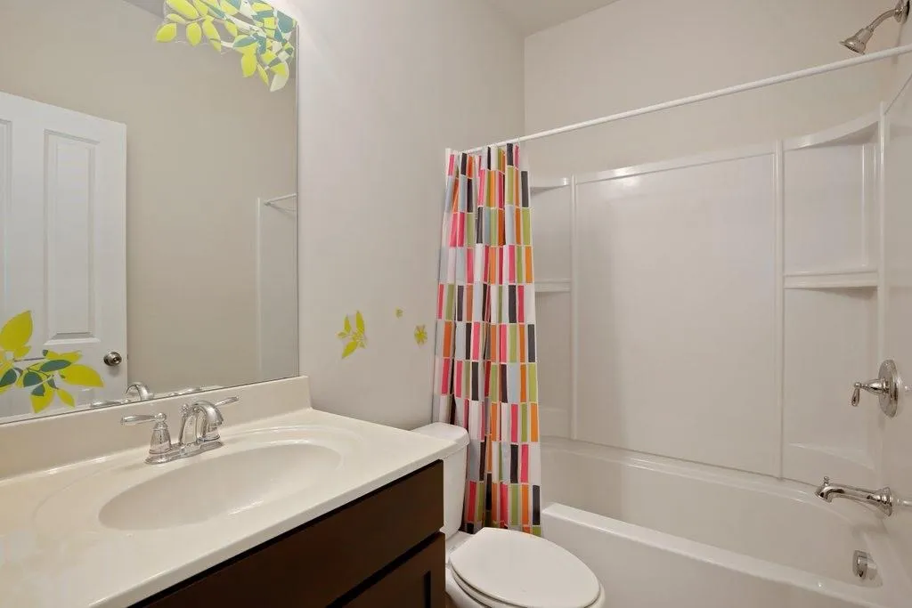 7515 Highland Bluff, Atlanta, Georgia 30328, 3 Bedrooms Bedrooms, ,3 BathroomsBathrooms,Residential,Sold,7515 Highland Bluff,6909699