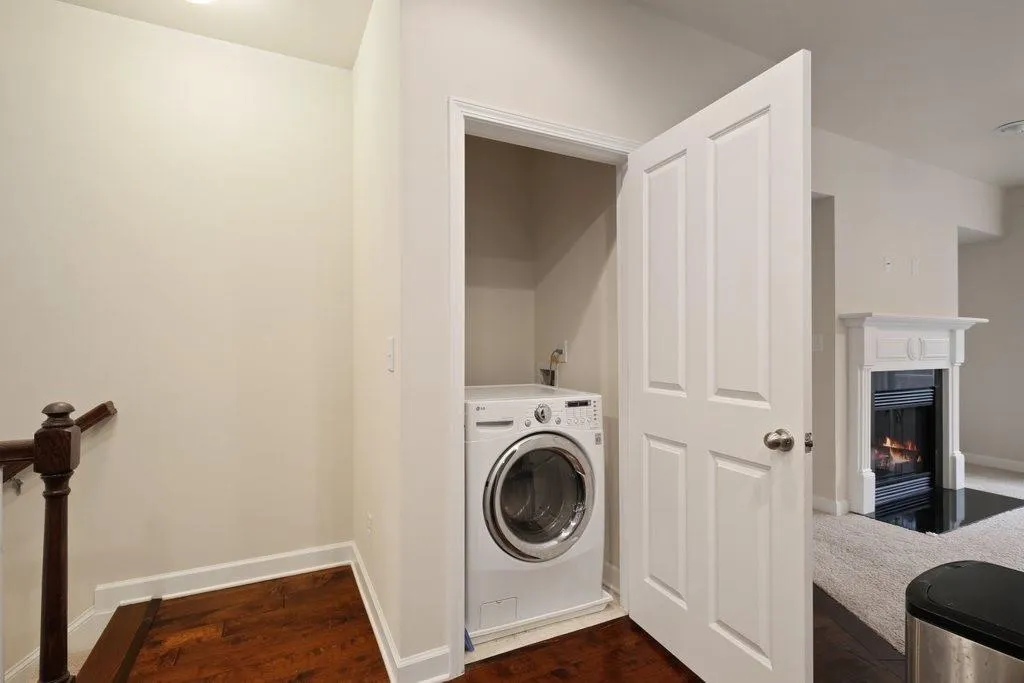 7515 Highland Bluff, Atlanta, Georgia 30328, 3 Bedrooms Bedrooms, ,3 BathroomsBathrooms,Residential,Sold,7515 Highland Bluff,6909699