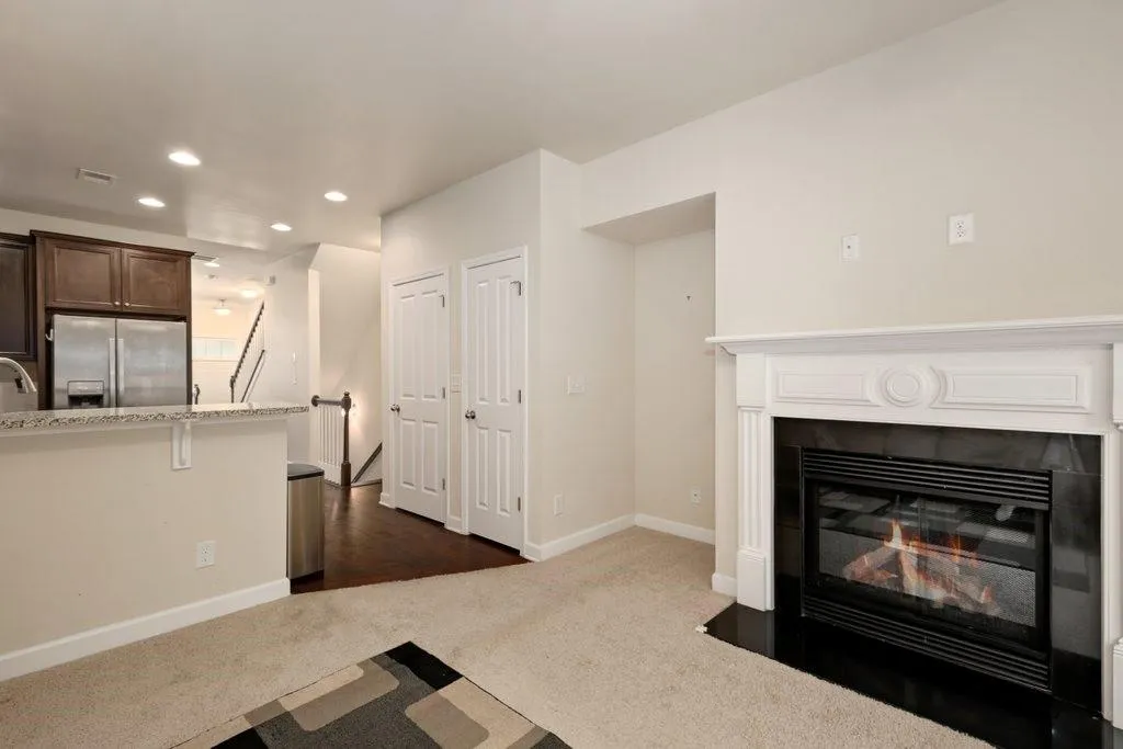 7515 Highland Bluff, Atlanta, Georgia 30328, 3 Bedrooms Bedrooms, ,3 BathroomsBathrooms,Residential,Sold,7515 Highland Bluff,6909699