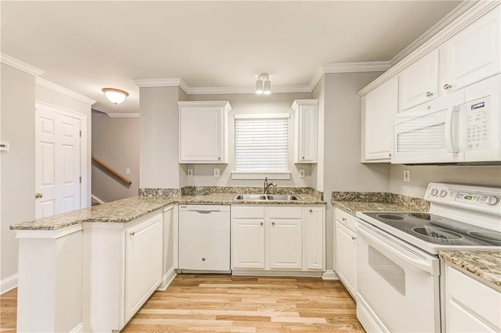 1103 Masons Creek Circle, Atlanta, Georgia 30350, 3 Bedrooms Bedrooms, ,2 BathroomsBathrooms,Residential,Sold,1103 Masons Creek Circle,6809866
