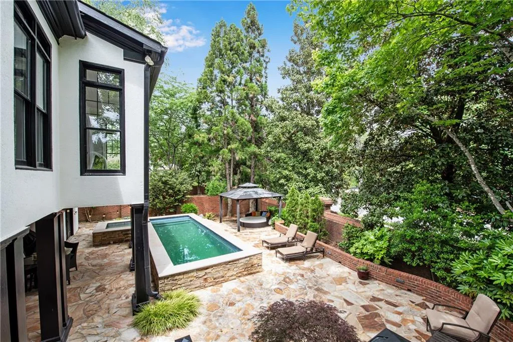 220 Windsor Gate Cove Ne, Atlanta, Georgia 30342, 5 Bedrooms Bedrooms, ,4 BathroomsBathrooms,Residential,Sold,220 Windsor Gate Cove Ne,6882787