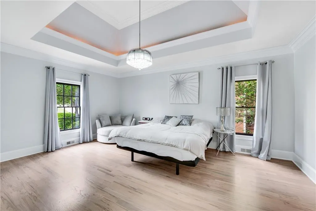 220 Windsor Gate Cove Ne, Atlanta, Georgia 30342, 5 Bedrooms Bedrooms, ,4 BathroomsBathrooms,Residential,Sold,220 Windsor Gate Cove Ne,6882787
