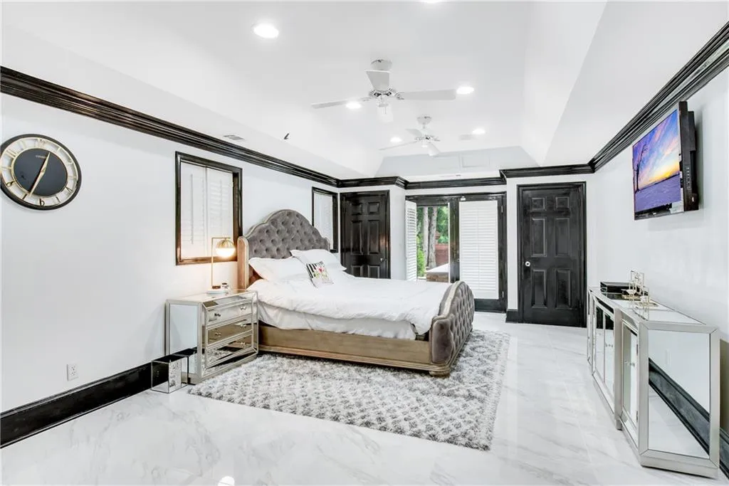 220 Windsor Gate Cove Ne, Atlanta, Georgia 30342, 5 Bedrooms Bedrooms, ,4 BathroomsBathrooms,Residential,Sold,220 Windsor Gate Cove Ne,6882787