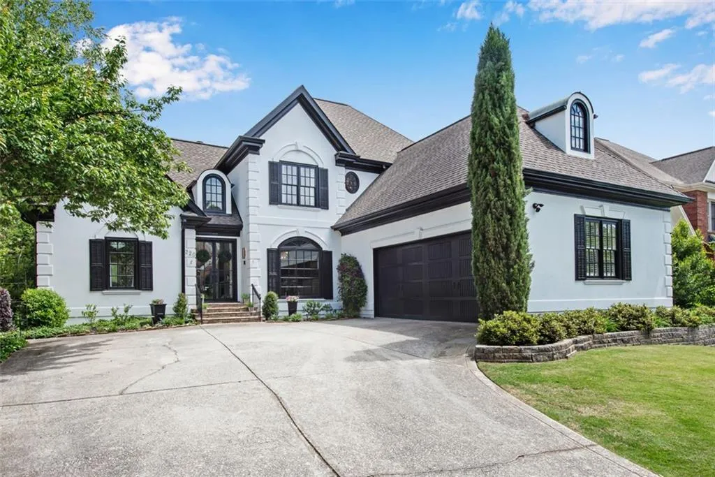 220 Windsor Gate Cove Ne, Atlanta, Georgia 30342, 5 Bedrooms Bedrooms, ,4 BathroomsBathrooms,Residential,Sold,220 Windsor Gate Cove Ne,6882787