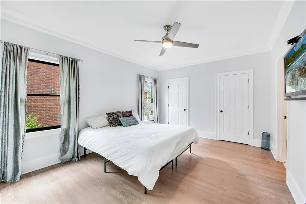 220 Windsor Gate Cove Ne, Atlanta, Georgia 30342, 5 Bedrooms Bedrooms, ,4 BathroomsBathrooms,Residential,Sold,220 Windsor Gate Cove Ne,6882787