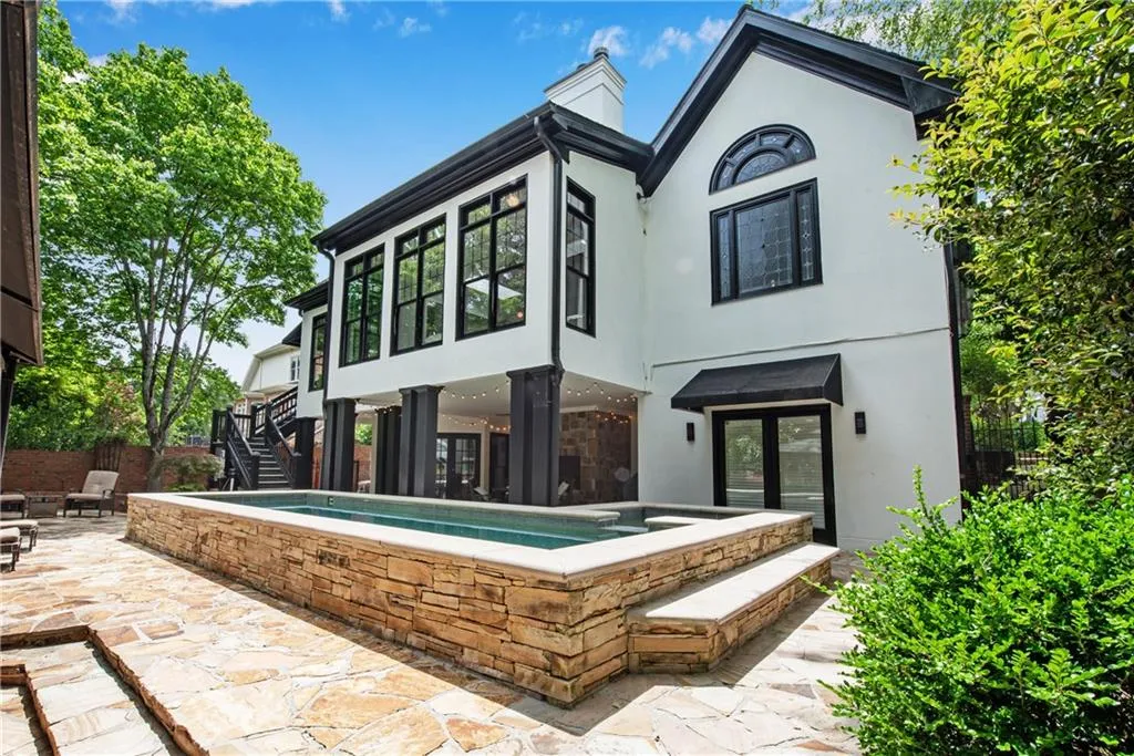 220 Windsor Gate Cove Ne, Atlanta, Georgia 30342, 5 Bedrooms Bedrooms, ,4 BathroomsBathrooms,Residential,Sold,220 Windsor Gate Cove Ne,6882787