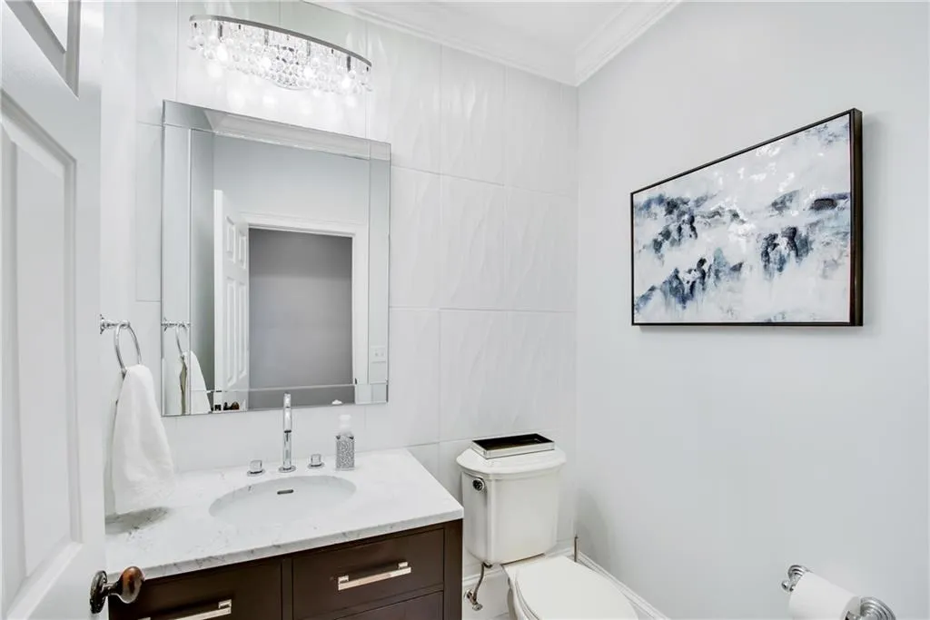220 Windsor Gate Cove Ne, Atlanta, Georgia 30342, 5 Bedrooms Bedrooms, ,4 BathroomsBathrooms,Residential,Sold,220 Windsor Gate Cove Ne,6882787