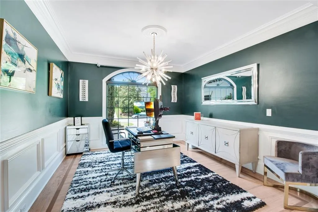 220 Windsor Gate Cove Ne, Atlanta, Georgia 30342, 5 Bedrooms Bedrooms, ,4 BathroomsBathrooms,Residential,Sold,220 Windsor Gate Cove Ne,6882787