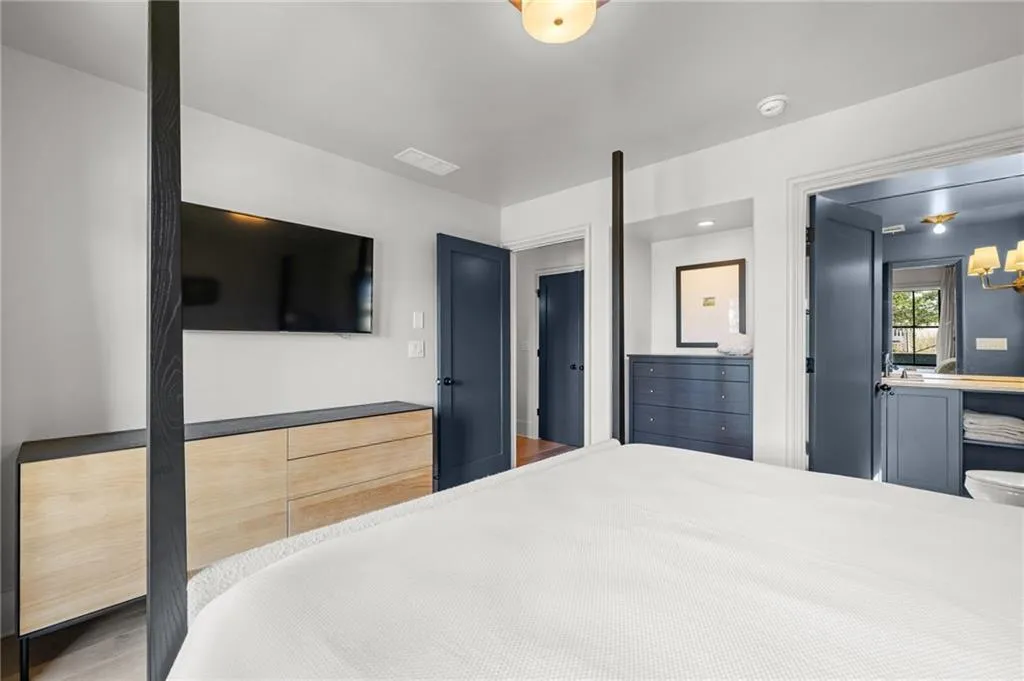 2053 Manchester Street Ne, Atlanta, Georgia 30324, 2 Bedrooms Bedrooms, 0 ,2 BathroomsBathrooms,Residential,For Sale,2053 Manchester Street Ne,7735596