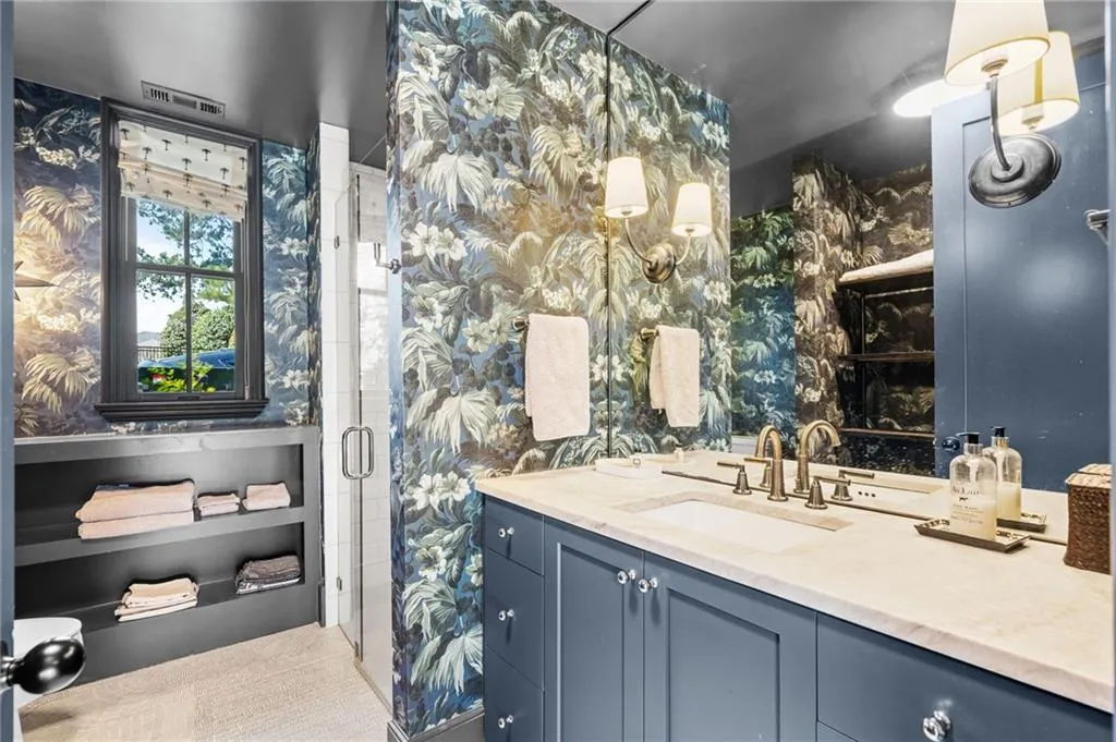 2053 Manchester Street Ne, Atlanta, Georgia 30324, 2 Bedrooms Bedrooms, 0 ,2 BathroomsBathrooms,Residential,For Sale,2053 Manchester Street Ne,7735596