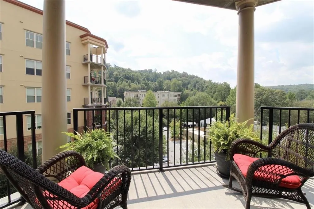 200 River Vista Drive Unit 538, Atlanta, Georgia 30339, 2 Bedrooms Bedrooms, ,2 BathroomsBathrooms,Residential,Sold,200 River Vista Drive Unit 538,5905872