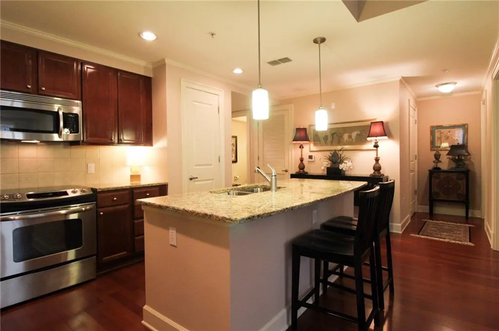 200 River Vista Drive Unit 538, Atlanta, Georgia 30339, 2 Bedrooms Bedrooms, ,2 BathroomsBathrooms,Residential,Sold,200 River Vista Drive Unit 538,5905872