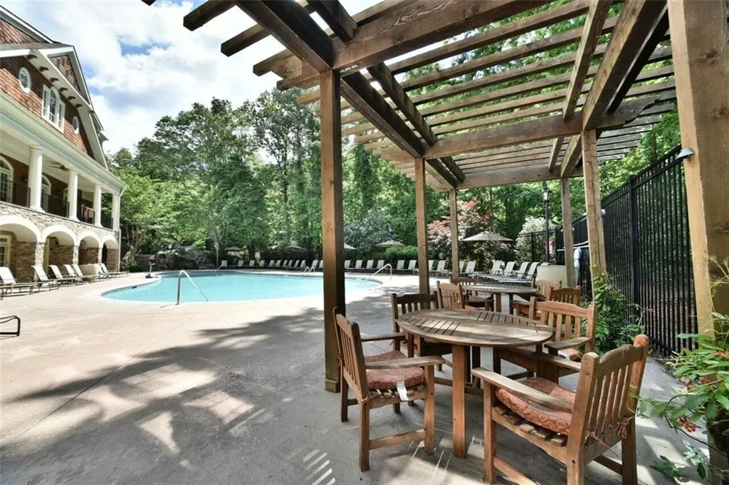 200 River Vista Drive Unit 538, Atlanta, Georgia 30339, 2 Bedrooms Bedrooms, ,2 BathroomsBathrooms,Residential,Sold,200 River Vista Drive Unit 538,5905872