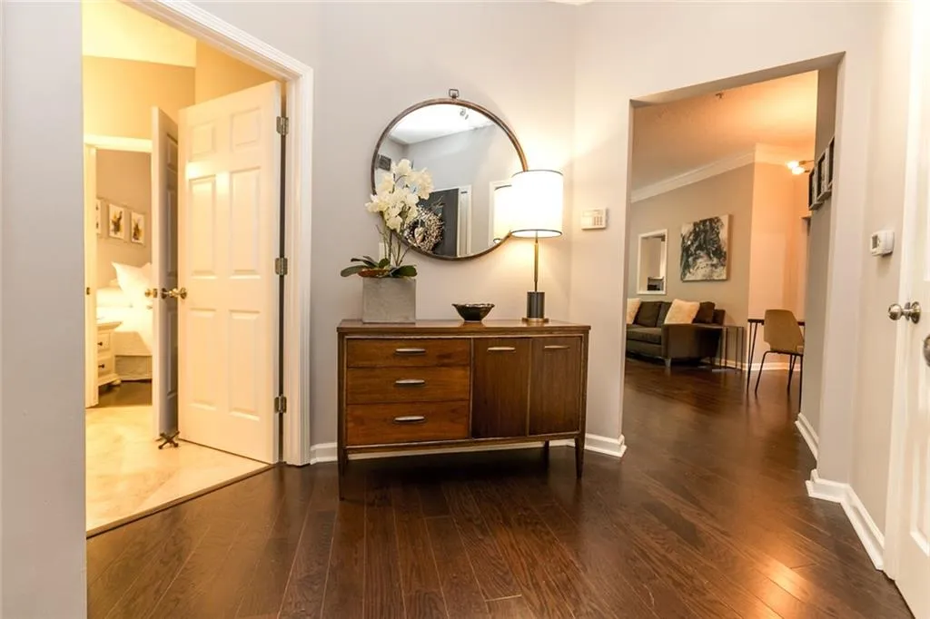 5559 Glenridge Drive Unit 2407, Sandy Springs, Georgia 30342, 2 Bedrooms Bedrooms, ,2 BathroomsBathrooms,Residential,Sold,5559 Glenridge Drive Unit 2407,6726963