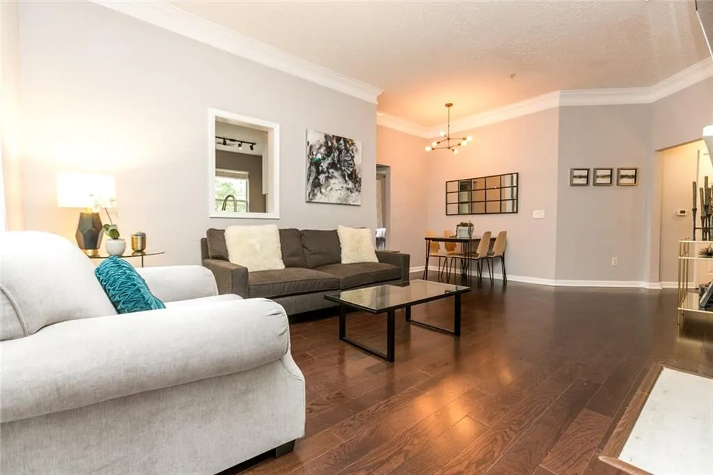 5559 Glenridge Drive Unit 2407, Sandy Springs, Georgia 30342, 2 Bedrooms Bedrooms, ,2 BathroomsBathrooms,Residential,Sold,5559 Glenridge Drive Unit 2407,6726963