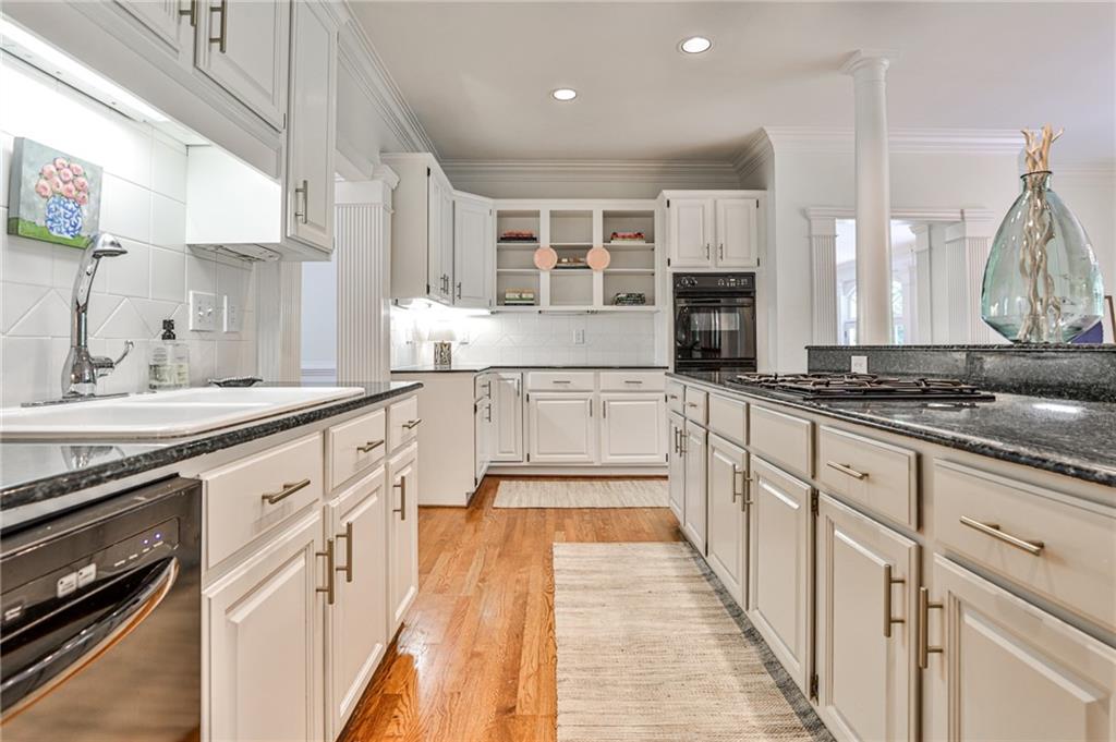 345 W Berwicke Common, Atlanta, Georgia 30342, 5 Bedrooms Bedrooms, ,4 BathroomsBathrooms,Residential,Sold,345 W Berwicke Common,7276024