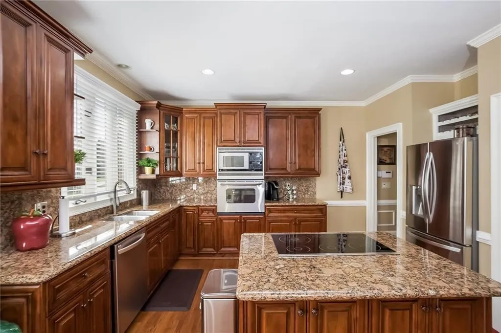 5135 Falcon Chase Lane, Atlanta, Georgia 30342, 5 Bedrooms Bedrooms, ,4 BathroomsBathrooms,Residential,Sold,5135 Falcon Chase Lane,5752221