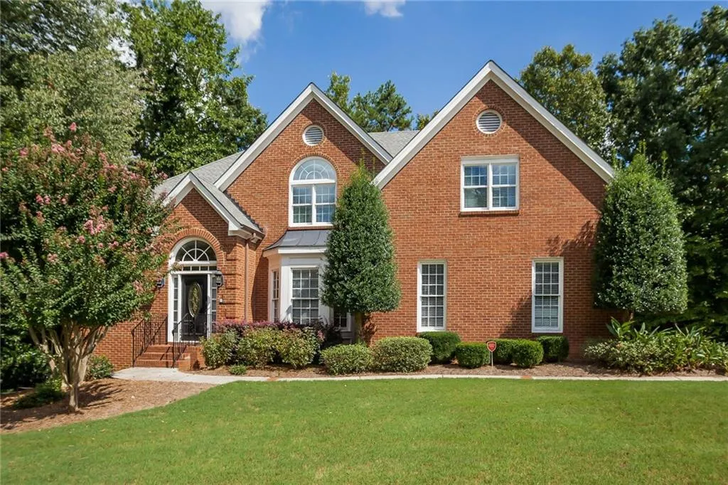 5135 Falcon Chase Lane, Atlanta, Georgia 30342, 5 Bedrooms Bedrooms, ,4 BathroomsBathrooms,Residential,Sold,5135 Falcon Chase Lane,5752221