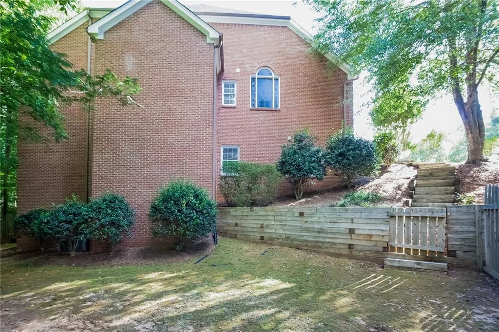 5135 Falcon Chase Lane, Atlanta, Georgia 30342, 5 Bedrooms Bedrooms, ,4 BathroomsBathrooms,Residential,Sold,5135 Falcon Chase Lane,5752221