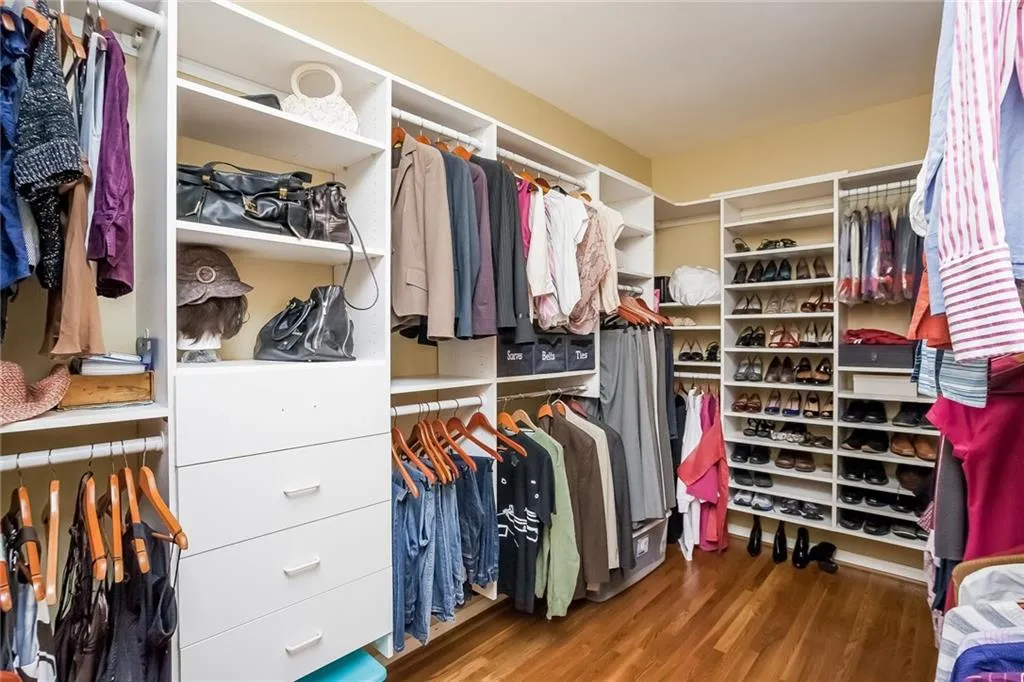 5135 Falcon Chase Lane, Atlanta, Georgia 30342, 5 Bedrooms Bedrooms, ,4 BathroomsBathrooms,Residential,Sold,5135 Falcon Chase Lane,5752221