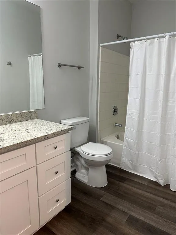 5641 Roswell Road Unit 204, Sandy Springs, Georgia 30342, 2 Bedrooms Bedrooms, ,2 BathroomsBathrooms,Residential,Sold,5641 Roswell Road Unit 204,7175630