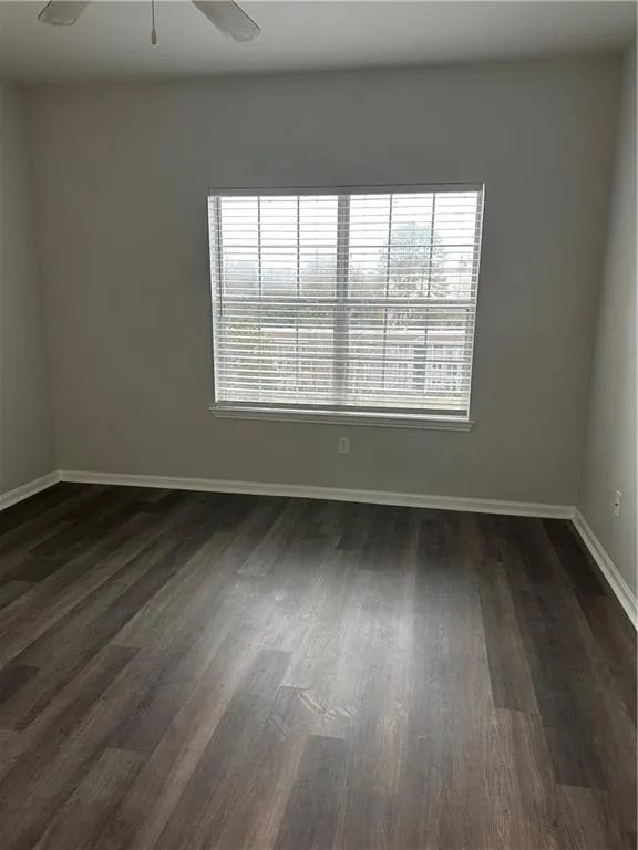 5641 Roswell Road Unit 204, Sandy Springs, Georgia 30342, 2 Bedrooms Bedrooms, ,2 BathroomsBathrooms,Residential,Sold,5641 Roswell Road Unit 204,7175630