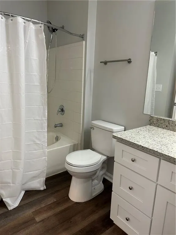 5641 Roswell Road Unit 204, Sandy Springs, Georgia 30342, 2 Bedrooms Bedrooms, ,2 BathroomsBathrooms,Residential,Sold,5641 Roswell Road Unit 204,7175630