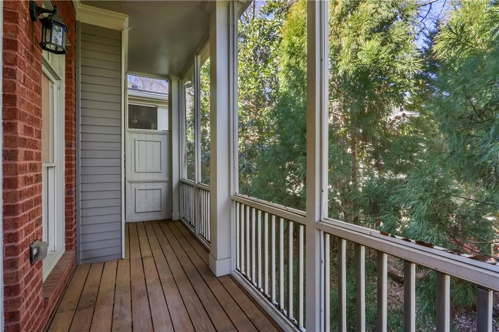 1090 Charles Towne Square, Sandy Springs, Georgia 30328, 4 Bedrooms Bedrooms, ,3 BathroomsBathrooms,Residential,Sold,1090 Charles Towne Square,6829603